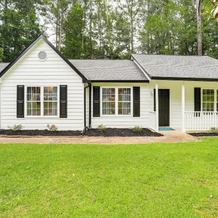 Walk to Dtwn Woodstock: Modern Home w/ Patio!