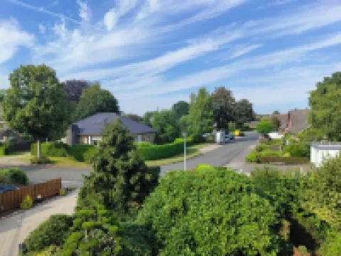 Sunny vacation home with separate entrance