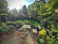 Large 1 bd period apartment with own garden - Camden / Kings Cross Hotels in Kings Cross