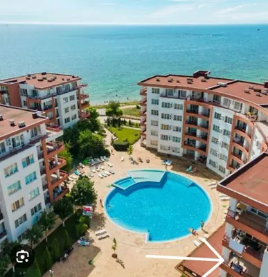 1-room apartment with sea view in Ravda, on the first line of the sea. Hotels in Ravda