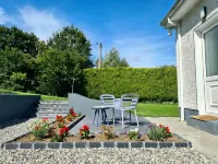 Galway - 1 Bed Guest Flat/Annex. Cosy countryside apartment with garden patio. Hotels in 