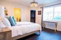 Luxury High Tech 4 BDR in Perfect Location! Hotels near Transparent Systems by Rainbow Boutique
