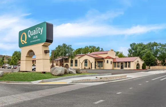 貝克城品質酒店