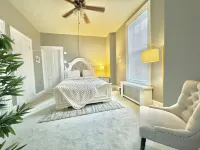 Cozy waterfront 2BR/3 Beds w./ Modern meets Historical Charm/Chic Hotels near Pennsylvania Farm Show Complex & Expo Center