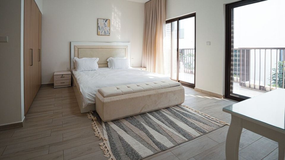 Luxury 3-bedroom villa in Fujairah with resort amenities