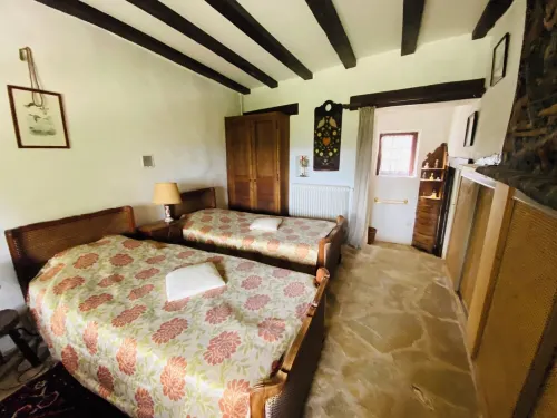 Domaine Terre de Blade, view of Josephine Baker's legacy 베힌느-드-돔므 호텔