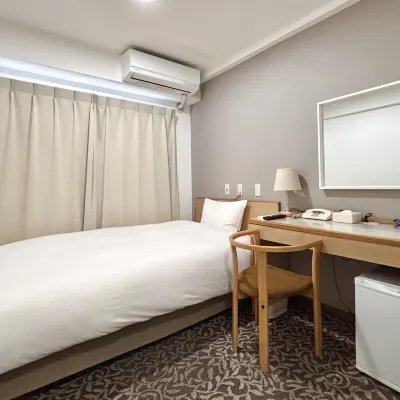 E Hotel Warabi Hotel dekat Stasiun Urawa