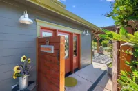 1-bedroom vacation guest cottage minutes from the famous Sonoma square Maxwell Farms Regional Park附近的飯店