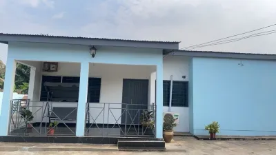 Your Home Away in Accra - Cosy & Airy 2 bed Hotels in 