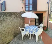 Typical Ligurian house on two floors with a beautiful view over Levanto valley