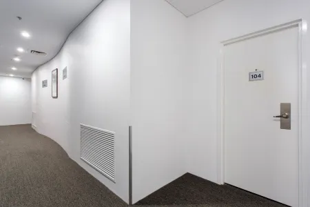 Perth CBD Central Convenience! Отели рядом с достопримечательностью «State Library of Western Australian»