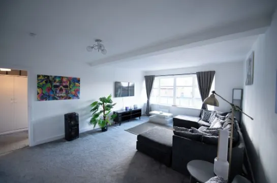 Cozy Family Apartment | Manchester Airport | Free Parking | Sleeps 8 Hotels in Stockport District