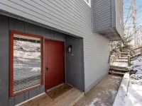 Spacious 4-bedroom townhome with amenities in Waterville Estates. Hotels in Campton