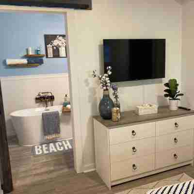 Charming 1-bedroom apartment in beautiful Brewster with WiFi, AC Rooms