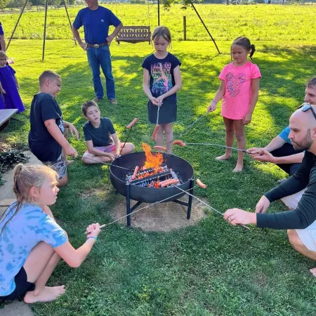 Spacious 2-bedroom cottage ideal for Scrapbooking and Quilting retreats.