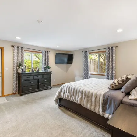 Big beautiful house with lots of room and amazing mountain and ocean views!!!