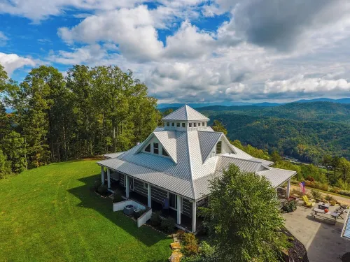 6BD, 5 Bath - Mountaintop Mansion in the Sky