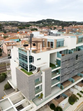 The terrace on the sea-front-parking area-90sqm