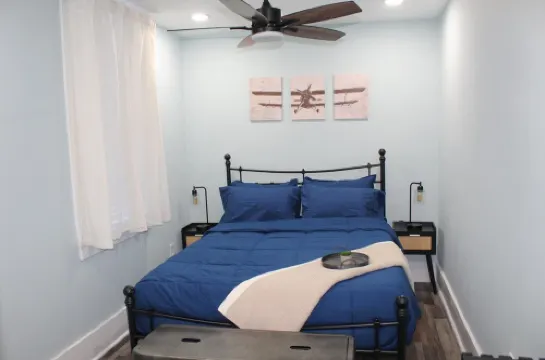 Stylish & Spacious Newark Retreat - Perfect for City Getaways!