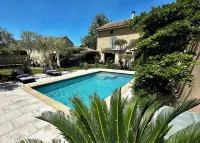 MAS EN PROVENCE Hotels in Noves