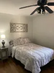 Charming 2-bedroom townhome in delightful New Bern with WiFi, AC
