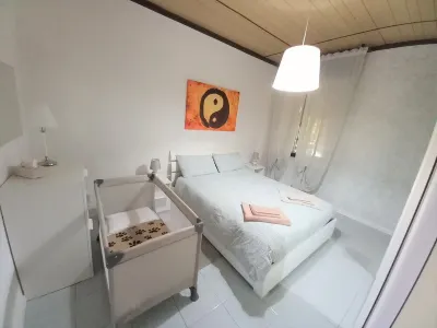 Large house in the countryside, relax a few miles from highways.Large garden Hotels near Stadio Parisi