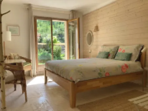 Peaceful gîte swimming pool Canigou view 1h Argeles sur Mer 韋爾內萊班酒店