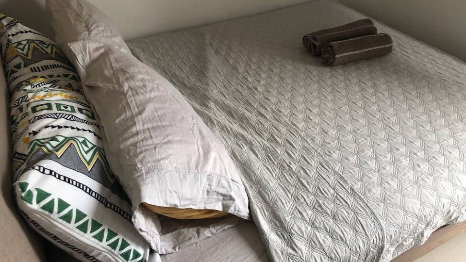 Cozy 1 bedroom by the mall with Netflix