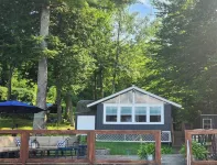 Charming 2-bedroom lakefront camp on Webber Pond