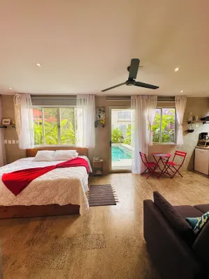 Cozy Villa in lovely Punta Leona. Private patio. Pool. Near Jaco Beach