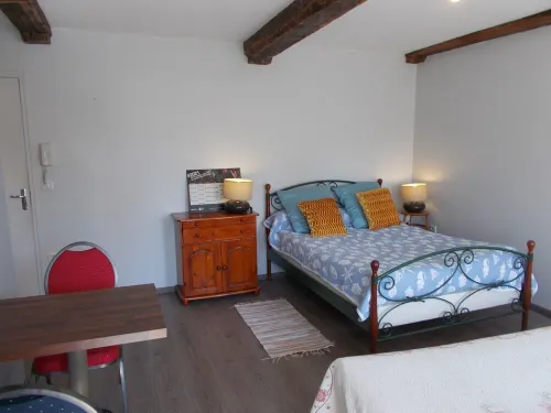 In an old mill studio by the river in the heart of the park of the perche Hotels in Remalard