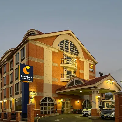 Comfort Inn & Suites LaGuardia Airport Hotels near Elmhurst