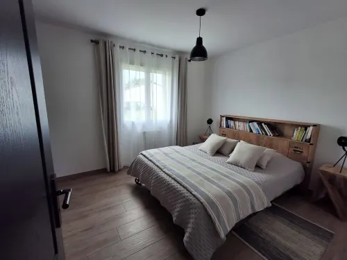 Maison de Style Industriel Hotels in Eyrans