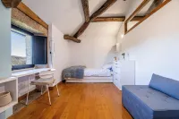 Stone house in nature for relaxation, adventure or online work