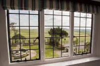 Affinity @ Pickwell Manor - huge space for 7 people in a beautiful manor house