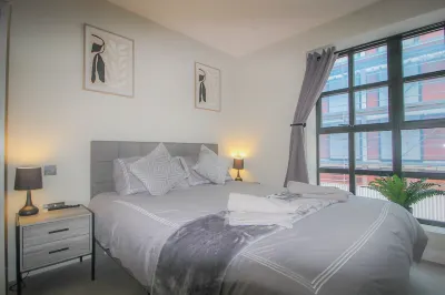 Birmingham Central|wifi|Parking|Sleeps 6 Hotels in Digbeth