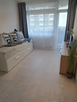 "The Raccoon Cave" - Apt. with balcony & pool