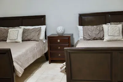 JuanDolio+SeaView+Cozy-2Br+3Bds+6Pax-/WiFi-Open Kitchen-/FrontBeach Hotels in Altos De Arroyo Hondo