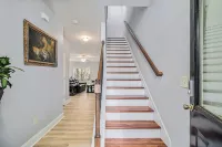 Charming 3-bedroom townhome with WiFi, AC in lovely Lawrenceville Hotels in Lawrenceville