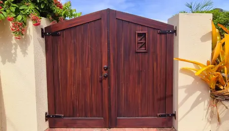 Beautiful 1-bedroom apartment in Frigate Bay with Caribbean View and pool