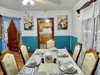 Charming 2-bedroom apartment in Pleasant Blasdell with morning breakfast. Hotels in Hamburg