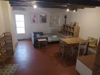 Relaxation in the Tuscan countryside between vineyards and cities of art