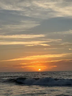 Elegant Coastal Studio; just minutes from the beach