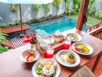 Charming cabin with free floating breakfast