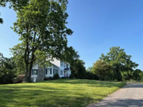 Charming 4-bedroom House on beautiful farm in Clear Brook with lovely views