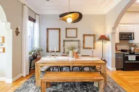 Charming Victorian Retreat 4BD-2BT-1 off street parking.