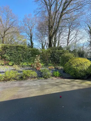 On the Hydrangea Trail Hotels in Ploermel