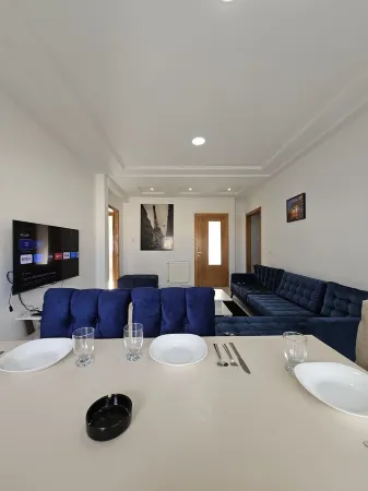 2 Bedroom Apartment in Tunis