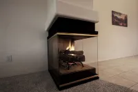 20m to Sedona, Mountain Views, Fireplace Delight