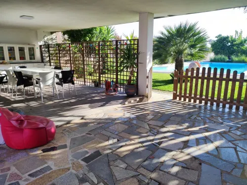 Villa with pool 5min from OFIR beach close to shops and restaurants
